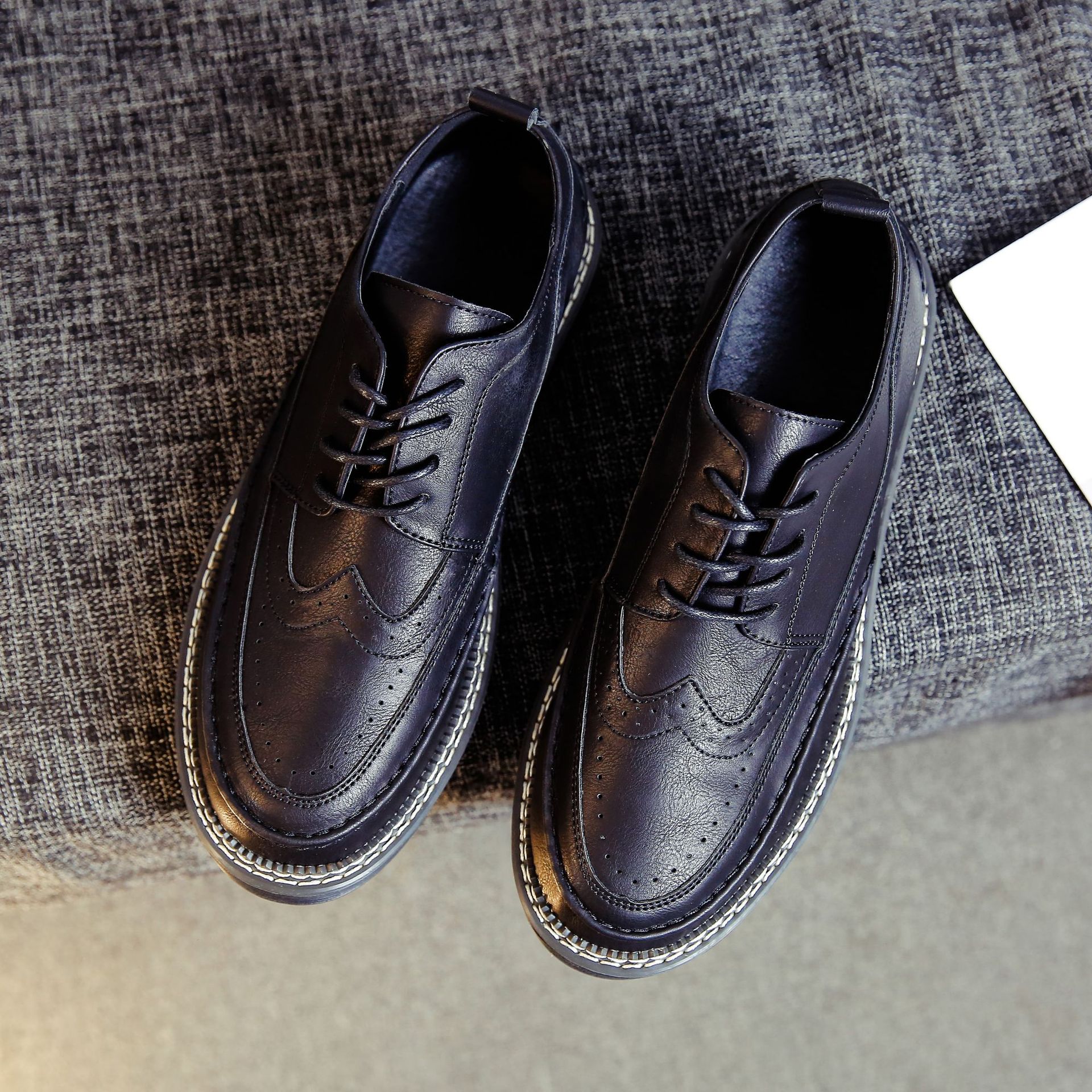 Stylish Fashion Vintage Men Solid Leather Shoes Walk Shoes Slip On Leather Flat Soft Sole Black Burnishion Business Formal Wedding Shoes Casual Shoes