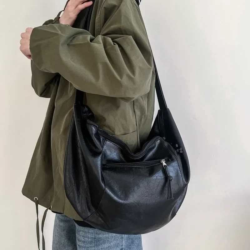 Large Capacity Mens Locomotive Riding Bag Persali Cross-body Messenger Bag Underarm Shoulder Oblique Fitness Bag Casual Y250718