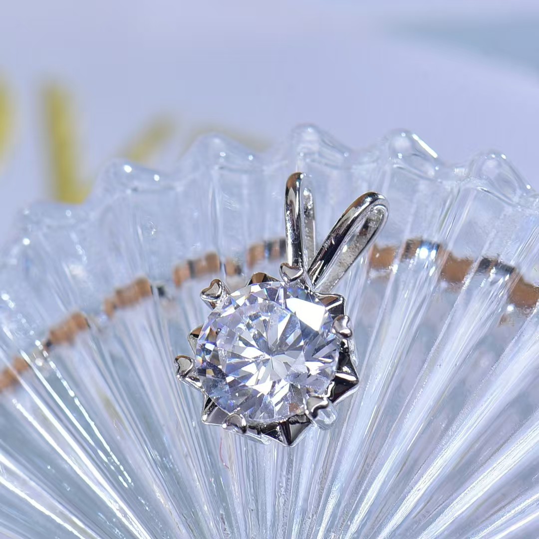 Elegant V - shaped Snowflake Moissanite Pendant - Symbol of Purity, Ideal Gift with Shiny Lab - Grown Gem