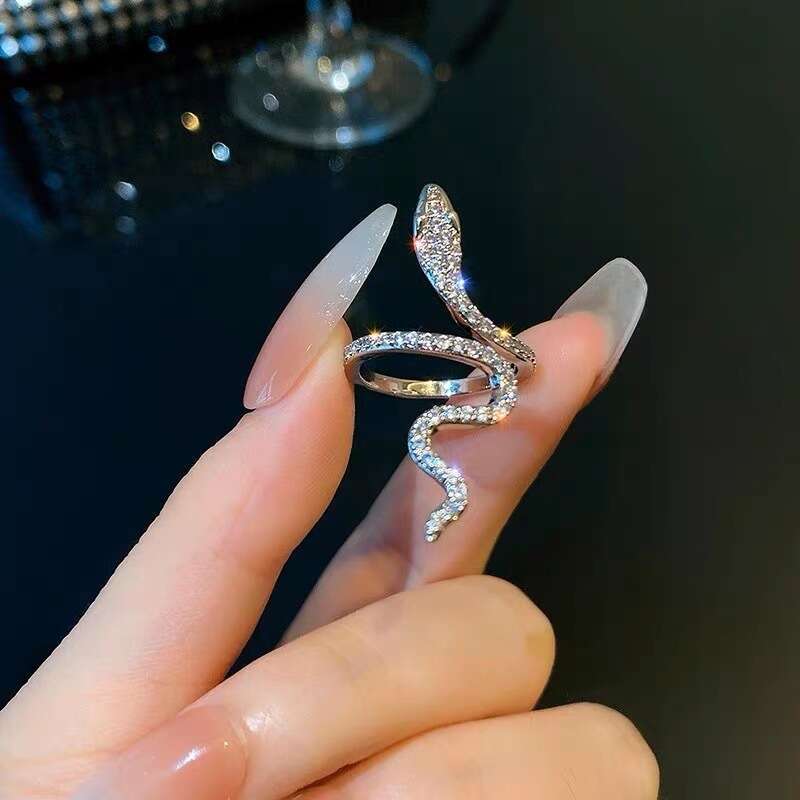 Spirit Snake is Here~ New Snake-Shaped Ring for Women, Ins Style, Light Luxury, High-End Feel, Index Finger Niche Design, Bestie Ring, Trendy