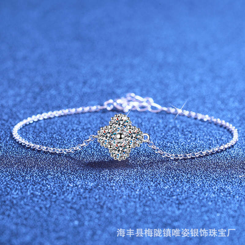Sterling Sier Moissanite Four-leaf Clover Ins Style Niche Light Minimalist Bracelet for Women 09e