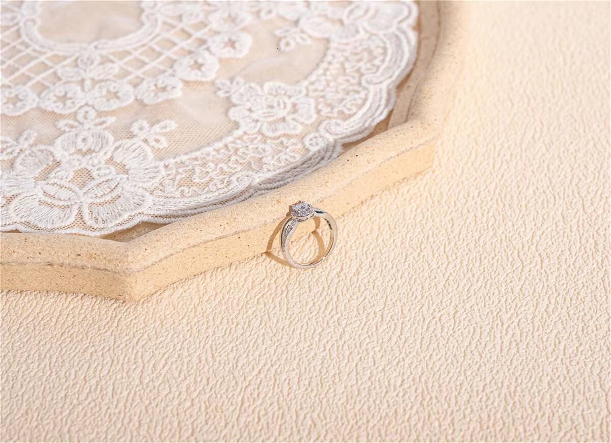 Moissanite Diamond Ring Round Zirconia Engagement Sterling Platinum Plated Rings for Women and Lady