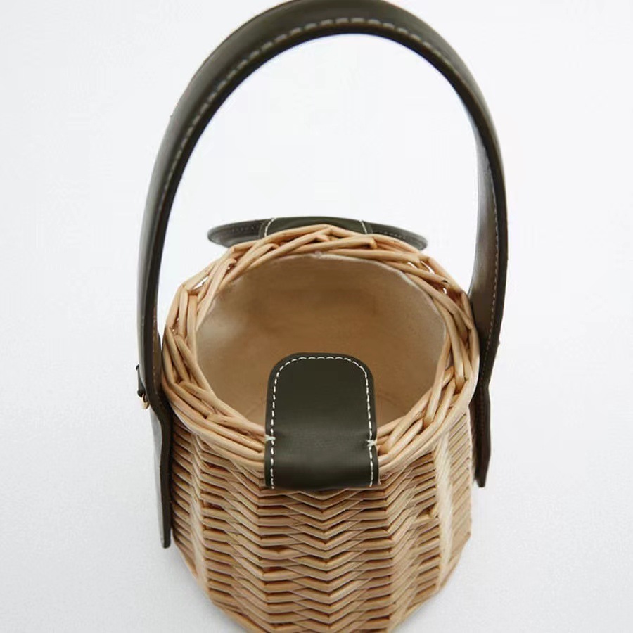 Summer new women's shoulder crossbody bag Summer women's handheld shoulder bucket bag Willow bag Hand woven bag Straw bag New designer bag