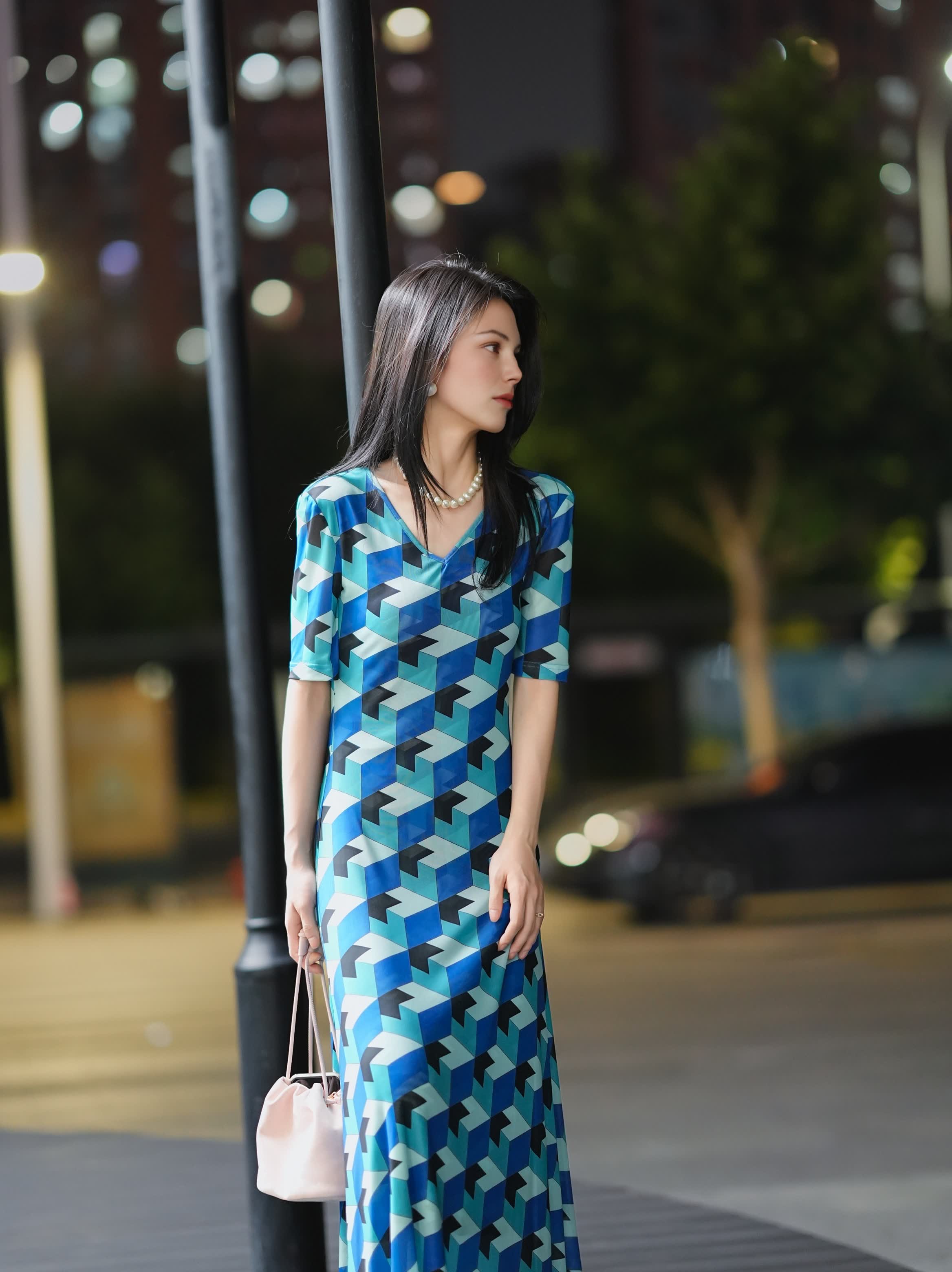 HZHJ new original design blue and black block dress, designer style, fashion show, high-end fashion show