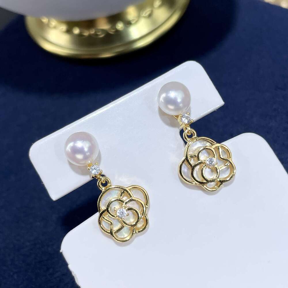 TikTok Natural Freshwater Mother-of-Pearl Jewelry High-End Simple Elegant Earrings Versatile Women's S Sier Needle Ear Studs