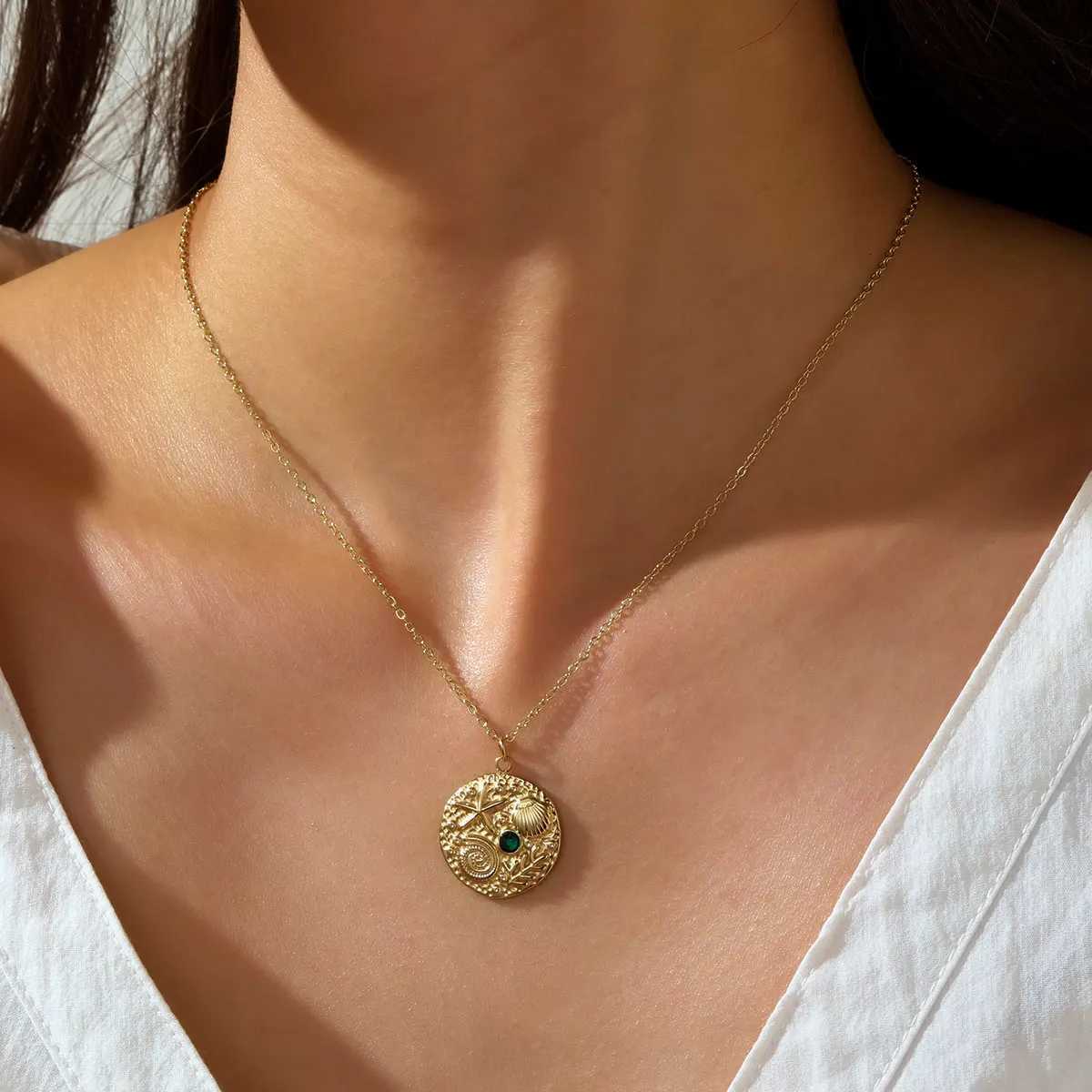 14K Gold Color Waterproof Stainless Steel Round Ocean Starfish Shell Charm Necklace Pendant Choker Jewelry for Women Daily Wear W250718