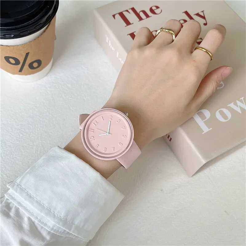Fashion Macaron Watches for Women Temperament Simple Womens Quartz Watch Retro Student Digital Clock Womens Watches Reloj Mujer W250718