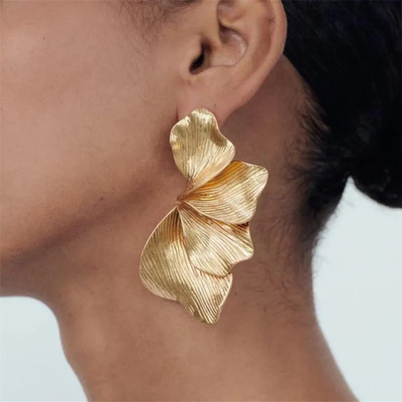 XIALUOKE Vintage Geometric Metal Leaf Stud Earrings For Women Punk Exaggerated Gold Color Earrings Party Jewelry Gifts 250715