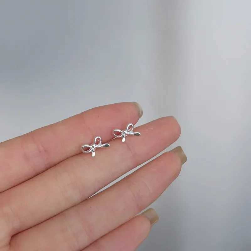 Elegant Silver Color Simple Small Butterfly Stud Earrings for Women Hypoallergenic Daily Wear Ear Girls Piercing Birthday Gift XJ250718