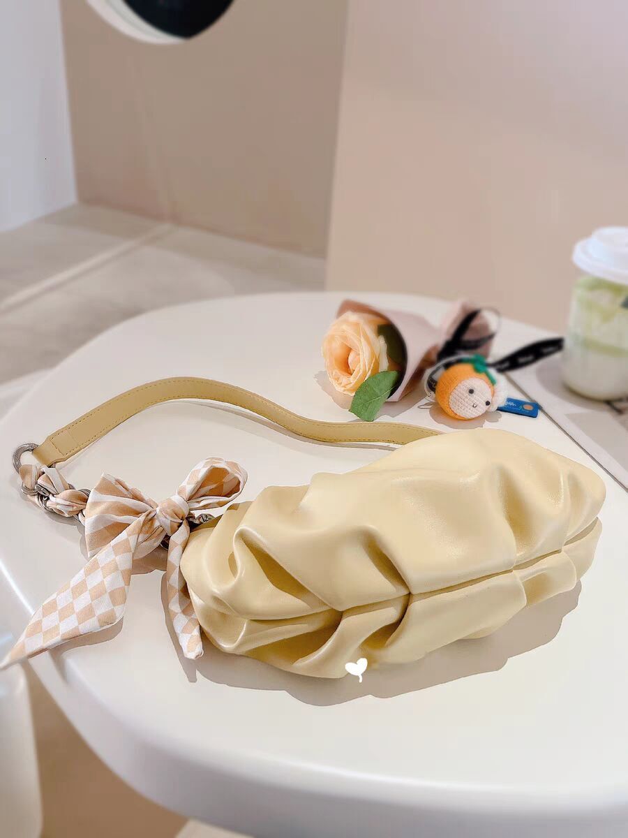 Summer new women's single shoulder crossbody bag fashion new pleated cloud underarm bag fashion texture women's crossbody bag new designer b