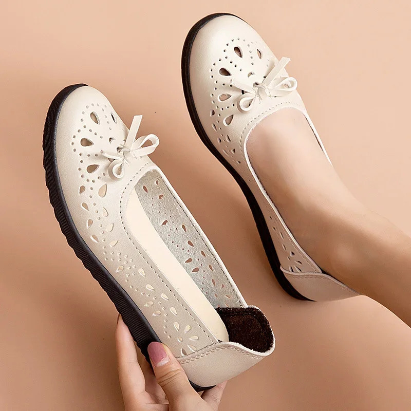 Sandals Soft Sole Leather Shoes Anti Slip Middle and Old Age Hole Shoes Womens Flat Sole Anti Slip Hollow Breathable 250717