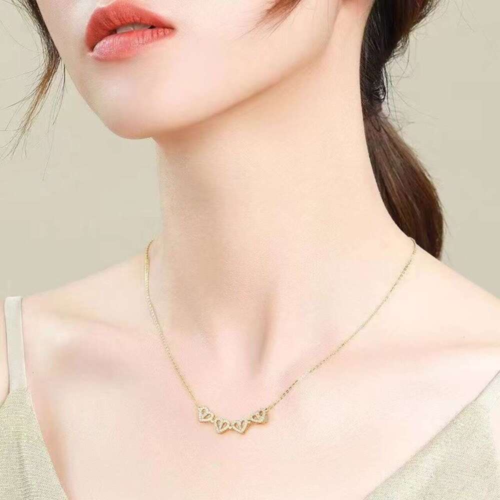 Double-Wear Four-Leaf Clover Necklace for Women, Transformable Clavicle Chain, High-End Niche Jewelry Pendant Chain