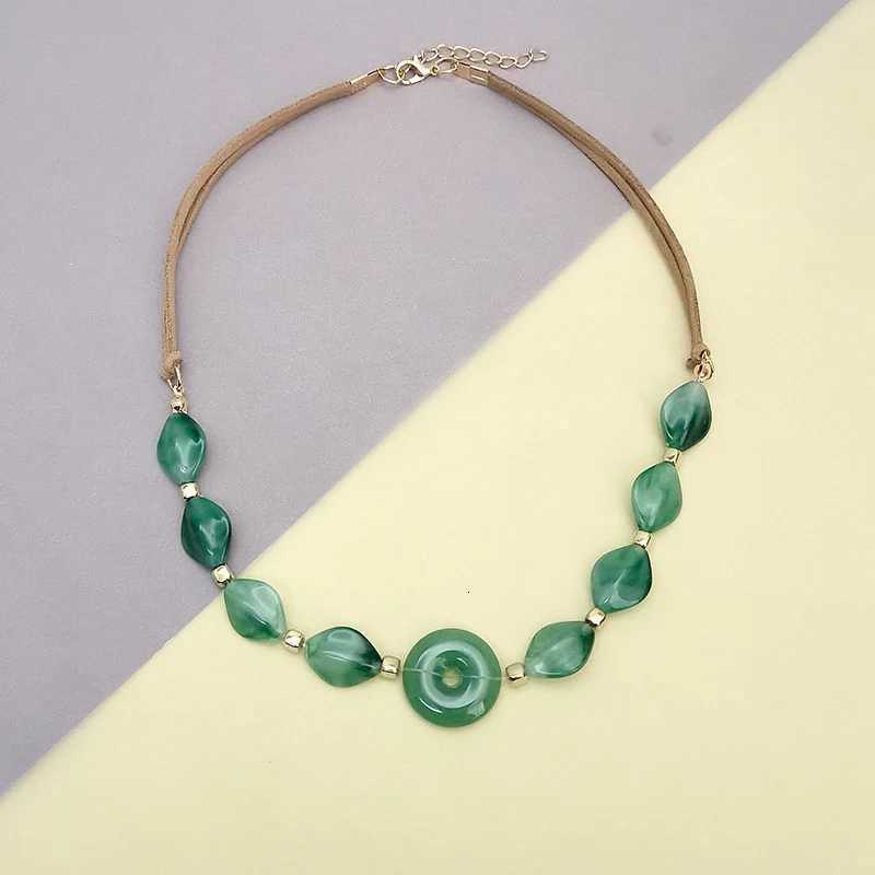 Handcrafted Inspired Statement Bead Necklace Unique Elegant Round Centerpiece Boho Chic Jewelry for Women Daily Wear W250718