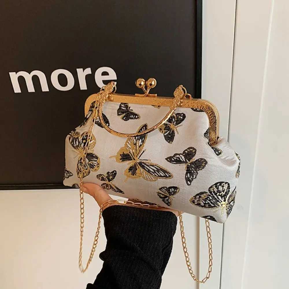 Butterfly Pattern Chinese Style Handbag Kiss Lock Wrist Bag Embroidery Crossbody Bag Shoulder Cheongsam Accessories