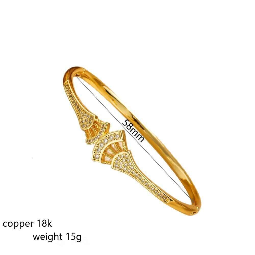 Real Gold Plated Full Dia Angel Wing for Women, Light Style, Elegant Fashionable Versatile High-End Bracelet