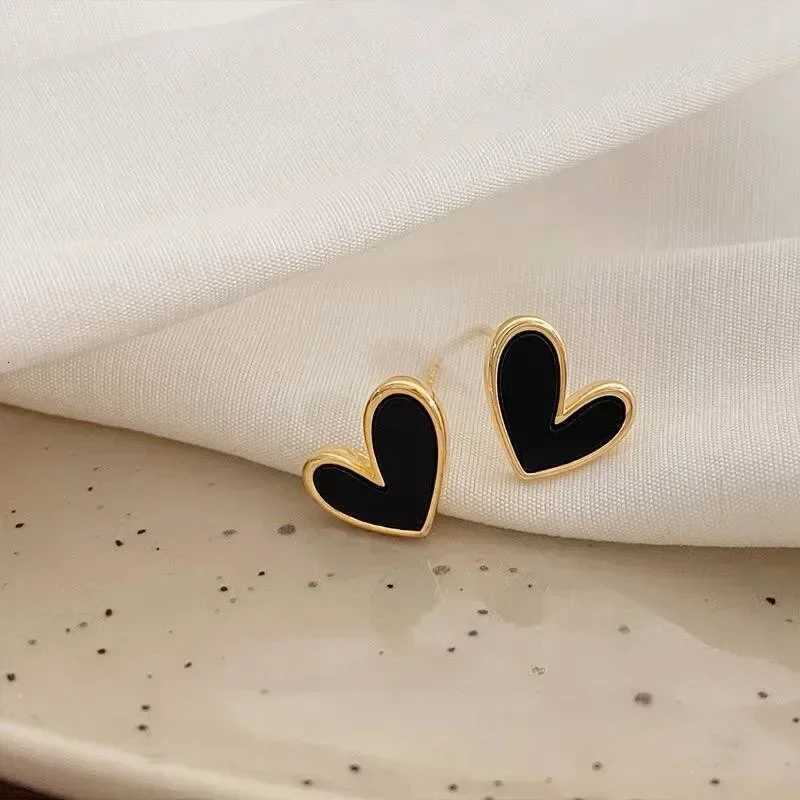 ute Heart Stud Earrings for Women Girls Daily Wear Love Shape Earring Wedding Simple Ear Piercing Accessories Jewelry Gifts XJ250718