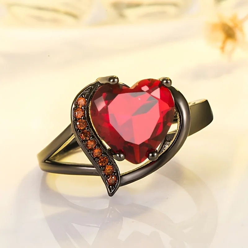 Charm Couple Rings For Men Stainless Steel Celtic Dragon Ring Heart Red Zircon Women Wedding Set Valentines Day Jewelry 250716