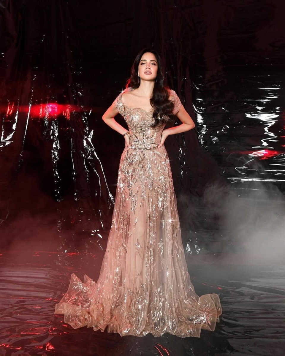 Sparkly A Line Prom Gowns Sequins Crystal Ruffles Backless Evening Dresses Ruched Customized Formal Dress