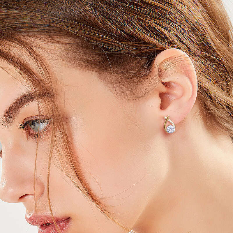 New Style Fish Tail Moissanite Sterling Sier Versatile Light X-Shaped Design Sense Earrings for Women