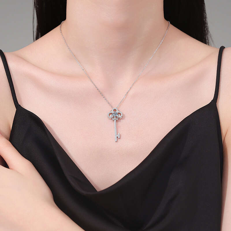 Live S Sier Pendant Twilight Key Clavicle Chain Moissanite Necklace b70