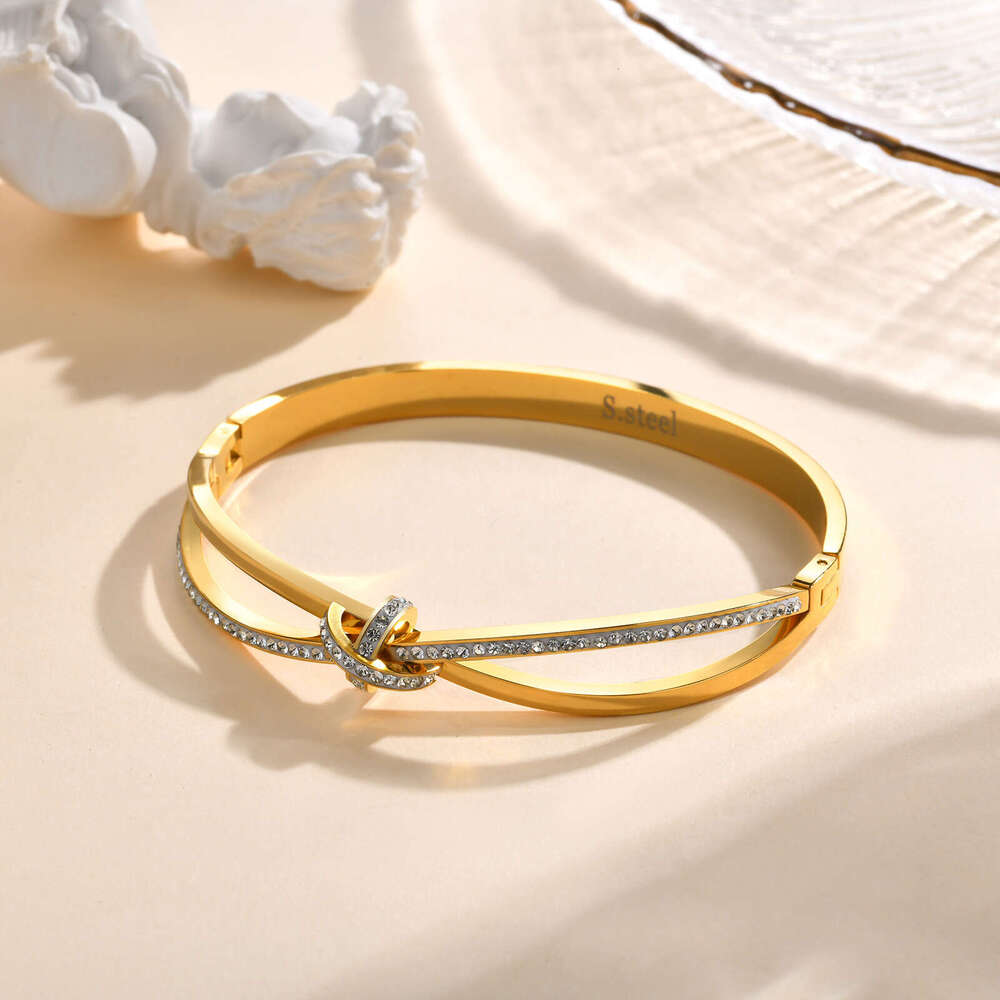 Ins Luxury Jewelry Designer Bracelet For Women Twisted Cross Single Row Tennis Diamond Bracelet 18K Gold Zircon Non Fading Bracelet Fashion OL Daily P