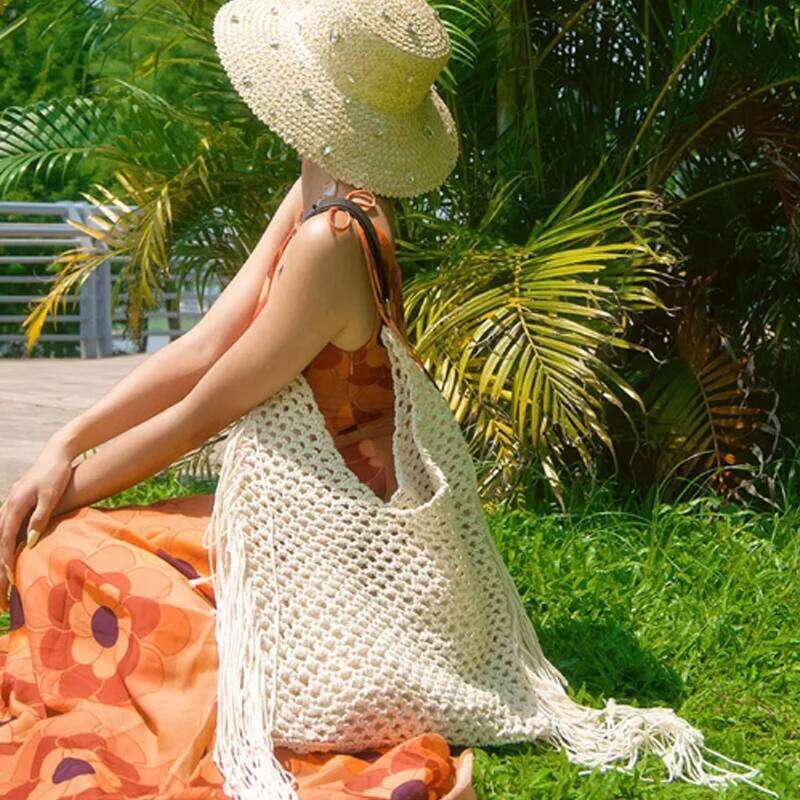2025 New Tassel Fashion Hand Woven Beach Commuter Women's Shoulder Versatile Large Capacity Tote Bag