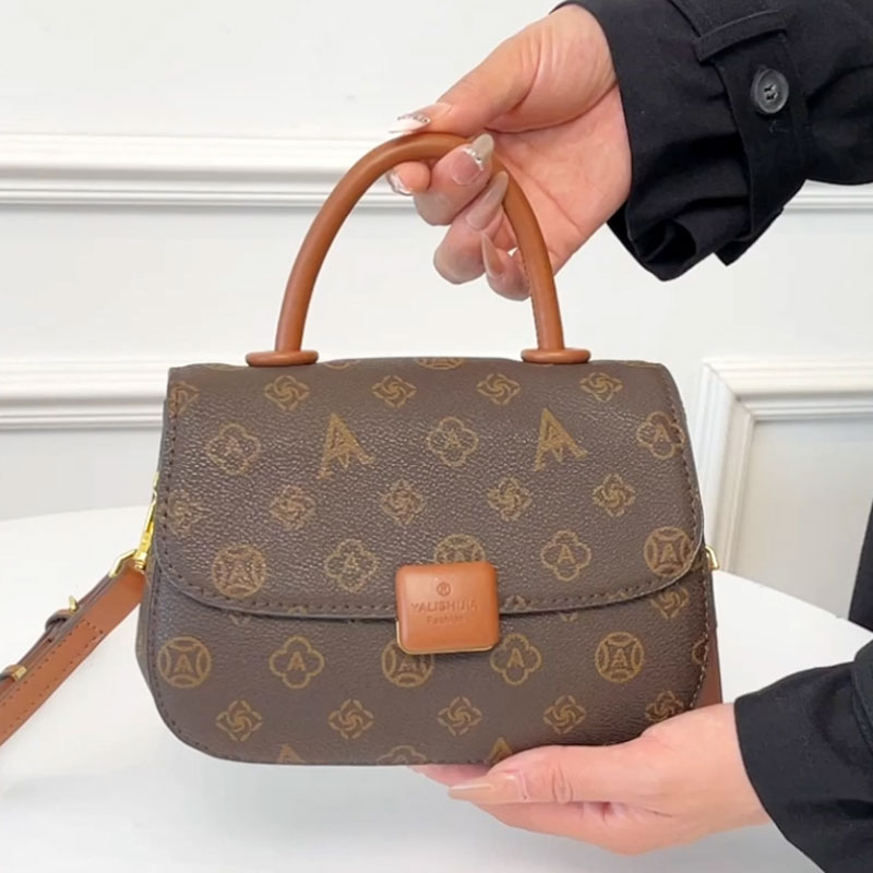 2025 new high-end lightweight luxury fashion crossbody bag - Hundred shoulder bag