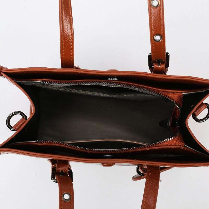 New Women's Handheld High Grade Large Capacity Fashion Texture Letter One Shoulder Tote Bag