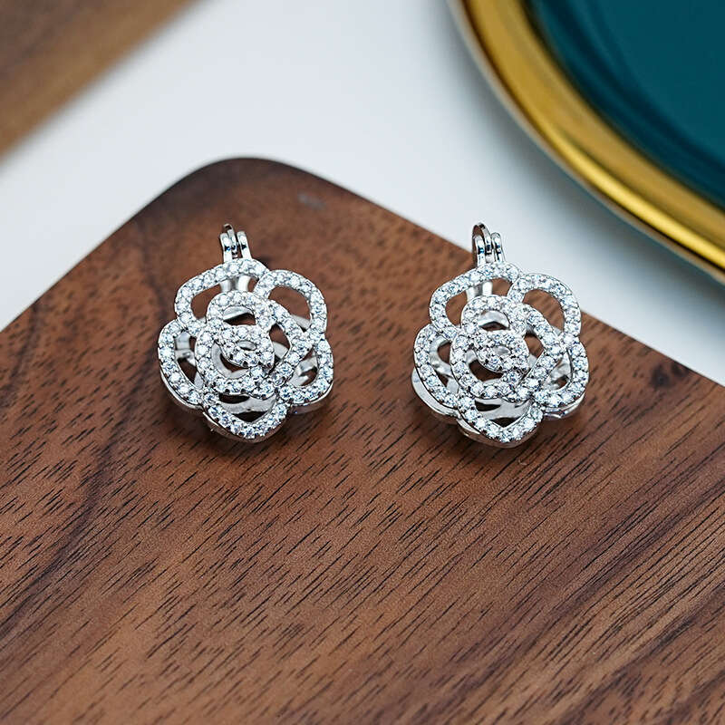 New Double-Sided French Rose Zircon High-End Design Sense Light Earrings Small Exquisite Versatile Ear Clips
