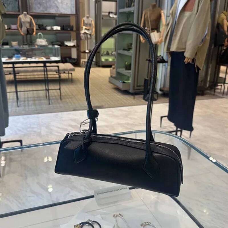 Designer Luxury Niche Sausage Retro Underarm French Stick Genuine Leather Women's Handbag Casual Commuting Versatile Shoulder Bag