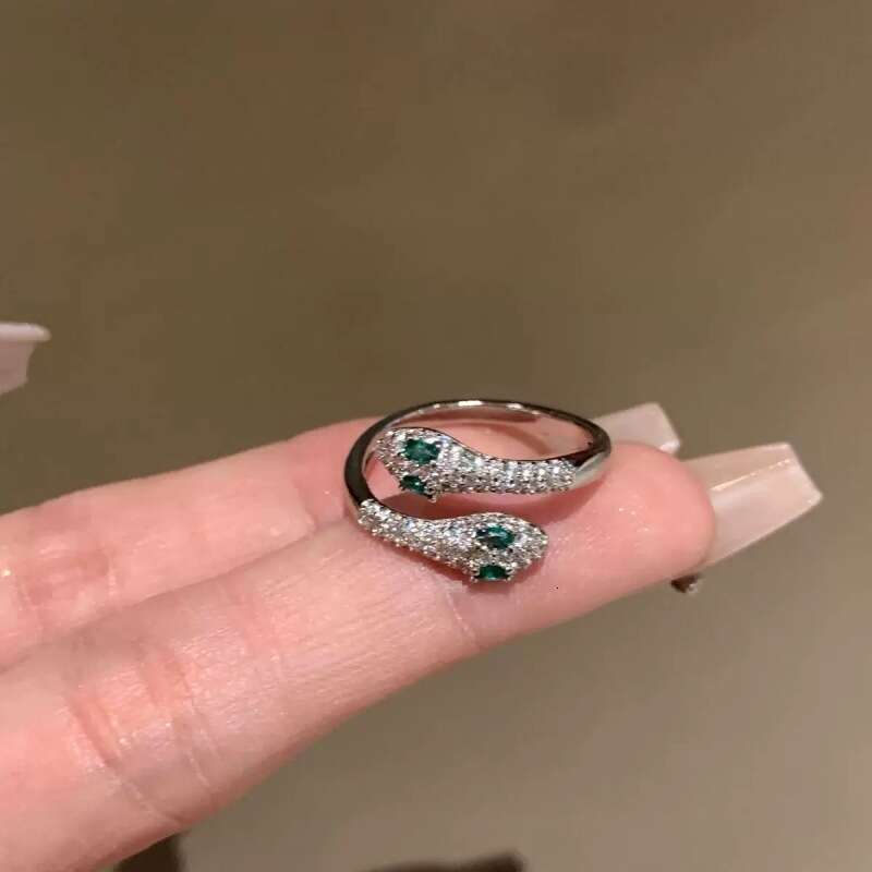 Spirit Snake is Here~ New Snake-Shaped Ring for Women, Ins Style, Light Luxury, High-End Feel, Index Finger Niche Design, Bestie Ring, Trendy