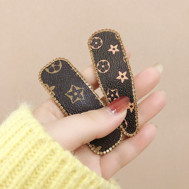 Korean Simple Printed Leather for Women, Internet Celebrity Style, Elegant Side Bangs Clip, Hair Accessory,