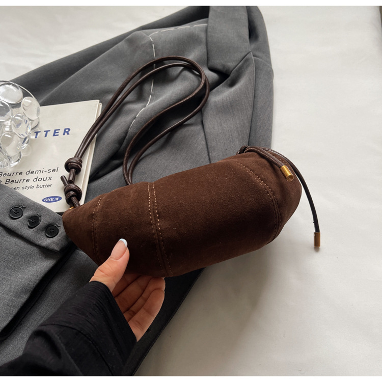 2025 Summer new women's single shoulder crossbody bag niche leopard print women's new crossbody bag fashionable new designer bag