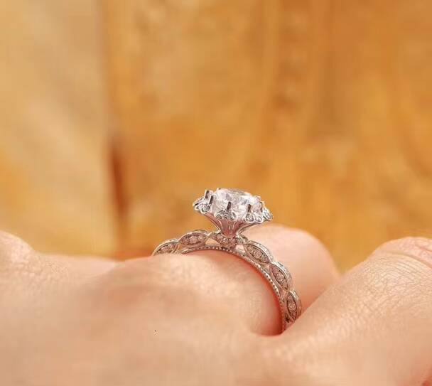 American Factory Wholesale D-Color Moissanite Diamond Ring for Women Dazzling Platinum Setting for Wedding Proposals Love Bridal