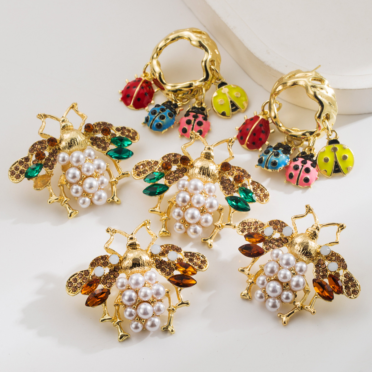 New Creative Personality Exaggerated Pearl-Studded Bee Alloy Oil-Drip Seven-Color Insect Earrings S Sier Needle Ear Jewelry ddmythur