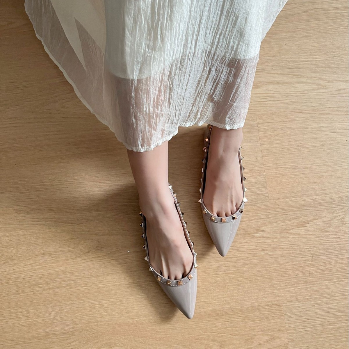designer heels loafers womens fashion pointed-toe dress shoes soft comfort patent leather luxury metal rivets ballet flats women mary jane shoes