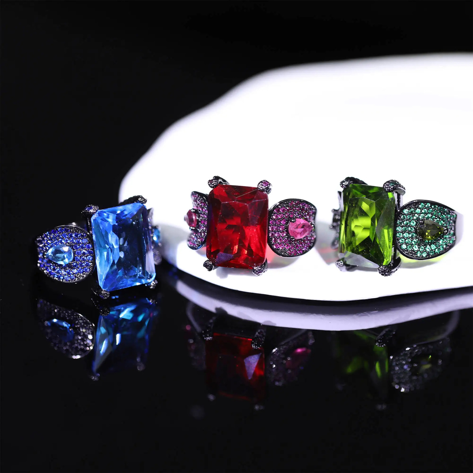 Fashion Hip Hop Sparkling and Zircon Ring Singer Rock Party Dating Mens Exquisite High Quality Jewelry 250717