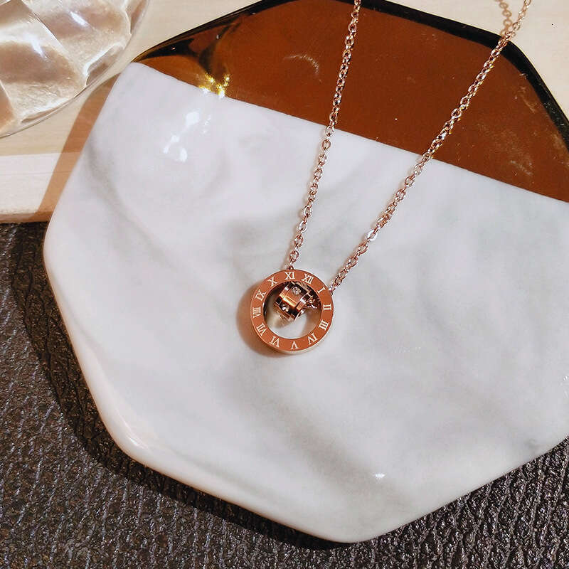 Korean Version Rose Gold Simple Roman Six-Dia Necklace for Women Titanium Steel Non-Fading Internet Celebrity Fashion Collarbone Chain