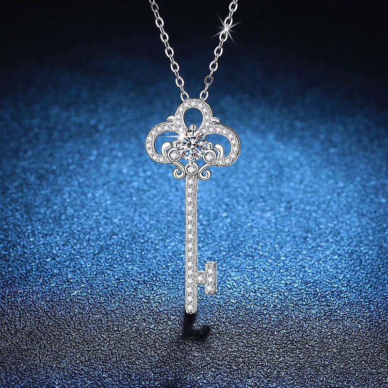 Live S Sier Pendant Twilight Key Clavicle Chain Moissanite Necklace b70
