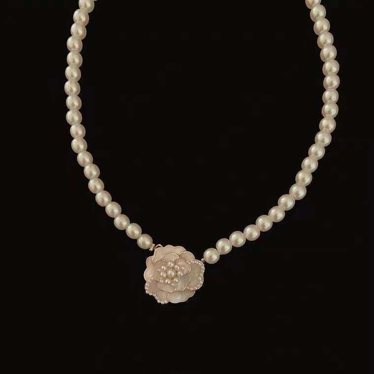 Designer Jewelry Love ~ French Style Camellia Pearl Necklace For Women, Light Niche Design Sense Clavicle Chain Choker