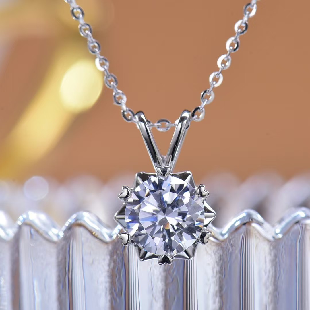 Elegant V - shaped Snowflake Moissanite Pendant - Symbol of Purity, Ideal Gift with Shiny Lab - Grown Gem