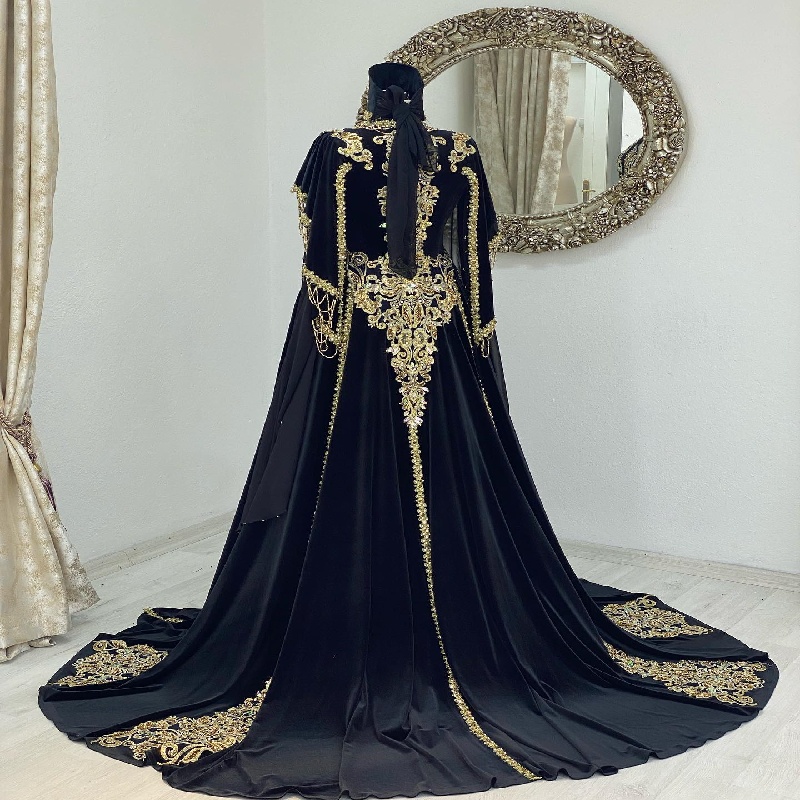 Luxury Black Turkish Prom Dress 2025 Gold Lace Long Sleeve Saudi Abaya Evening Dresses Beaded Ottoman Formal Moroccan Muslim Party Vestio De Novias