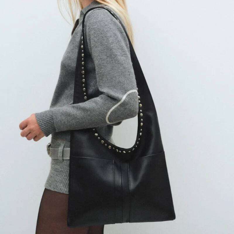 New Retro Rivet Shoulder European and American Motorcycle Armpit Bag Women Handbag