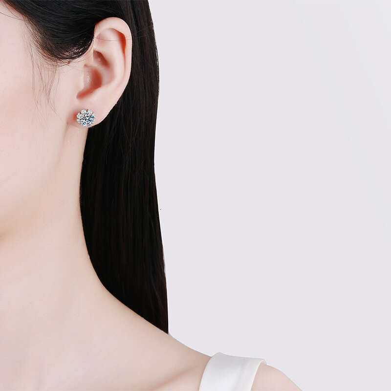 1 Carat Elegant Petal Bullet Head Threaded Ear Plugs Moissanite Dia Earrings c59