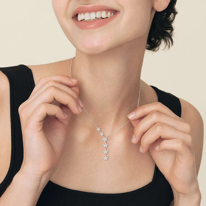 Sparkling Full Dia S Sier Necklace 2024 Niche Light Moissanite Star Pendant for Women