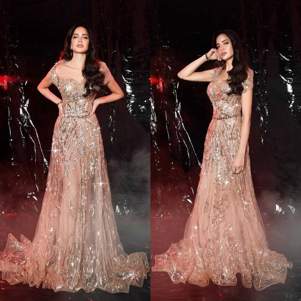 Sparkly A Line Prom Gowns Sequins Crystal Ruffles Backless Evening Dresses Ruched Customized Formal Dress