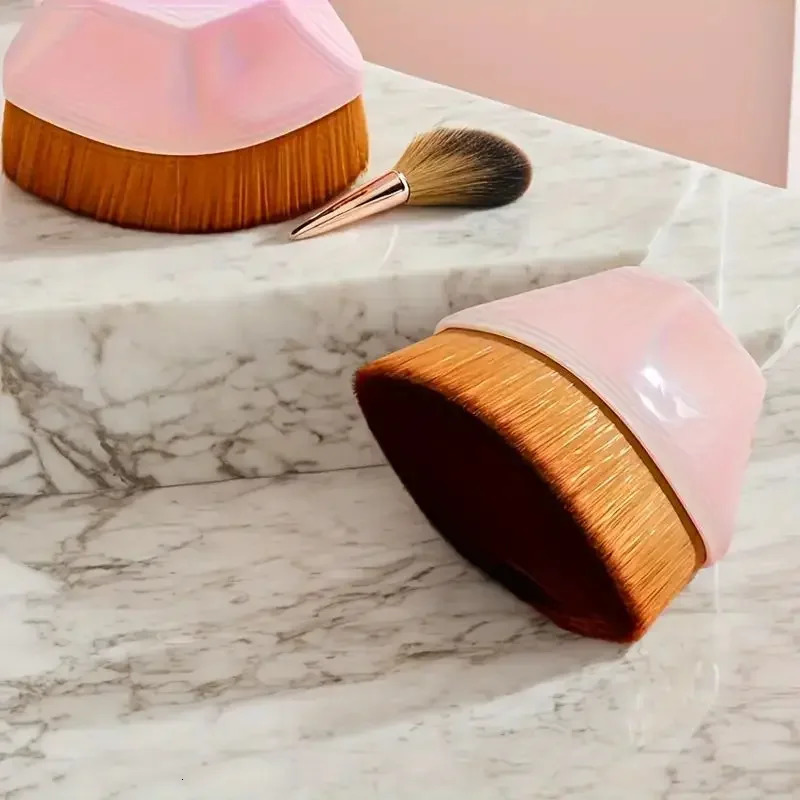 1Pc Kabuki Tanning Brush With Silicone Cleaning Pad - Portable No-Mess Foundation Self-Tanner Applicator For Face And Body 250716