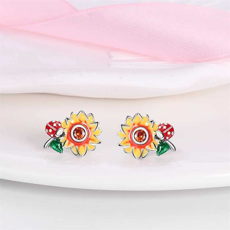 925 Silver Ear Jewelry Sunflower Flowers Plants Design Stud Earrings Trendy Female Luxury Fine Engagement Wedding Earring XJ250718