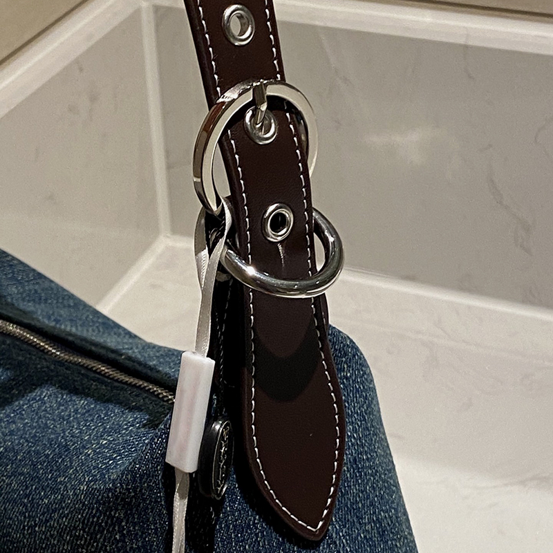 Wholesale fashion casual single shoulder nylon women's bag chain slanted multifunctional handbag