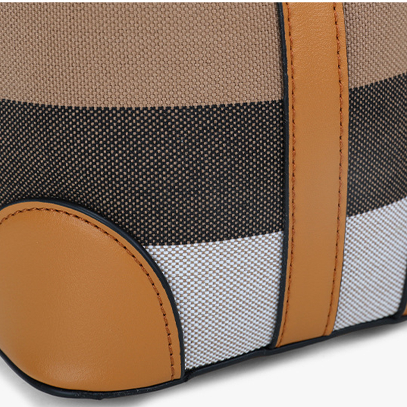The checkered bucket bag fashionable diverse, suitable for daily use. This is the best choice give to friends and family dh911186099